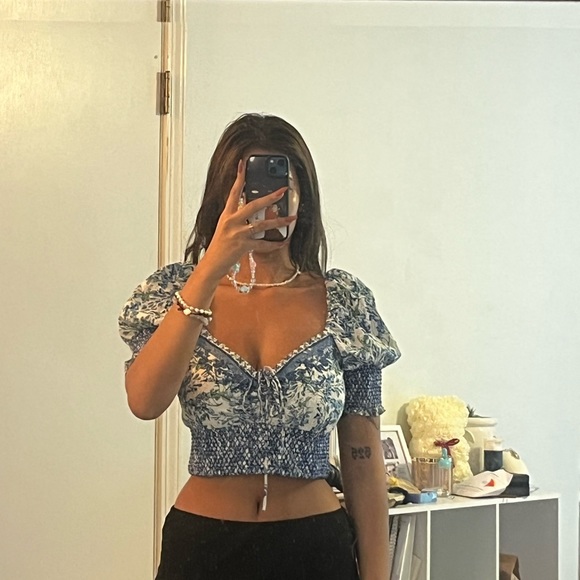 Brand new alice + olivia: Lace-up top - Picture 4 of 5